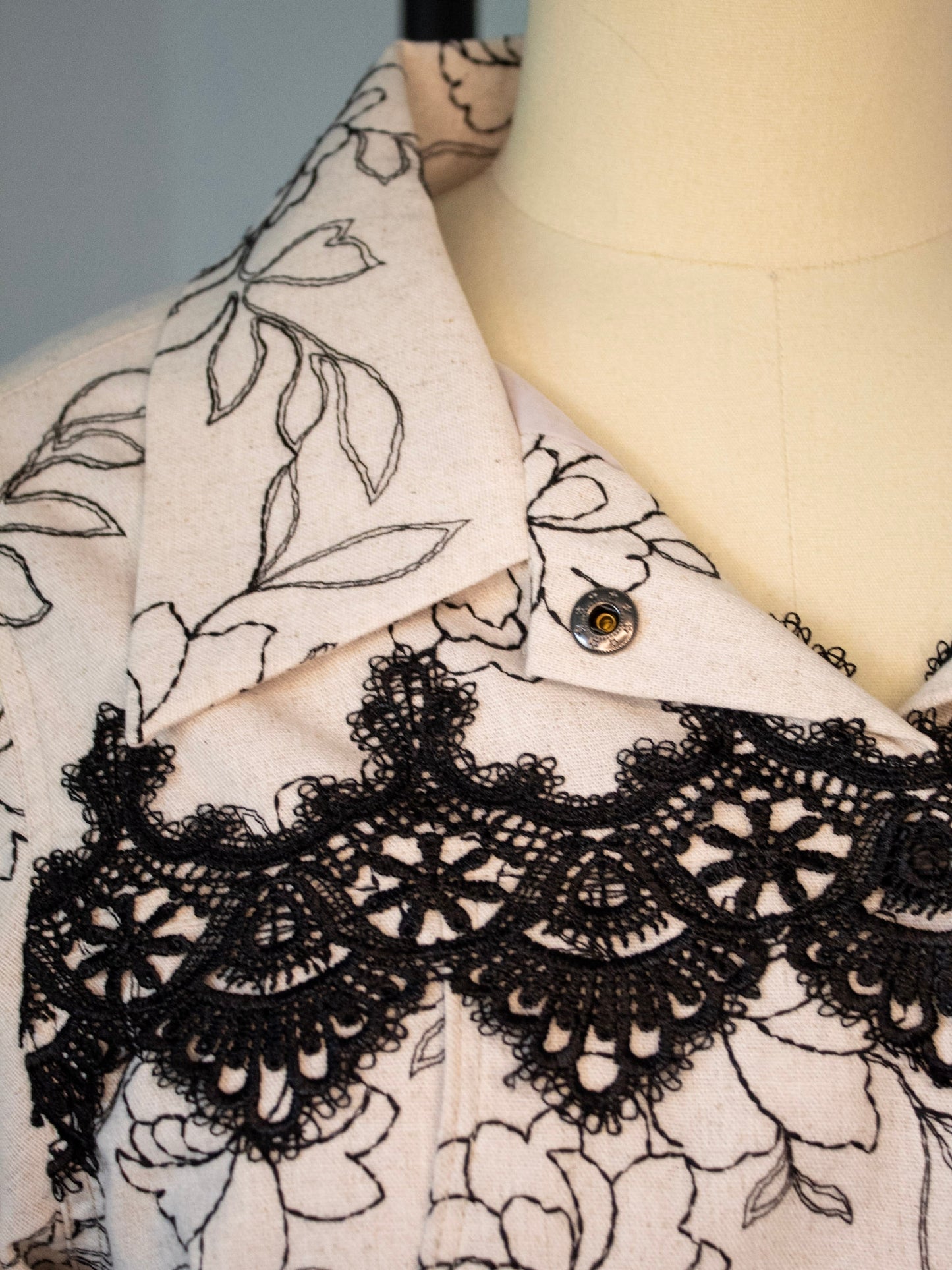 Cropped Jacket (Floral)