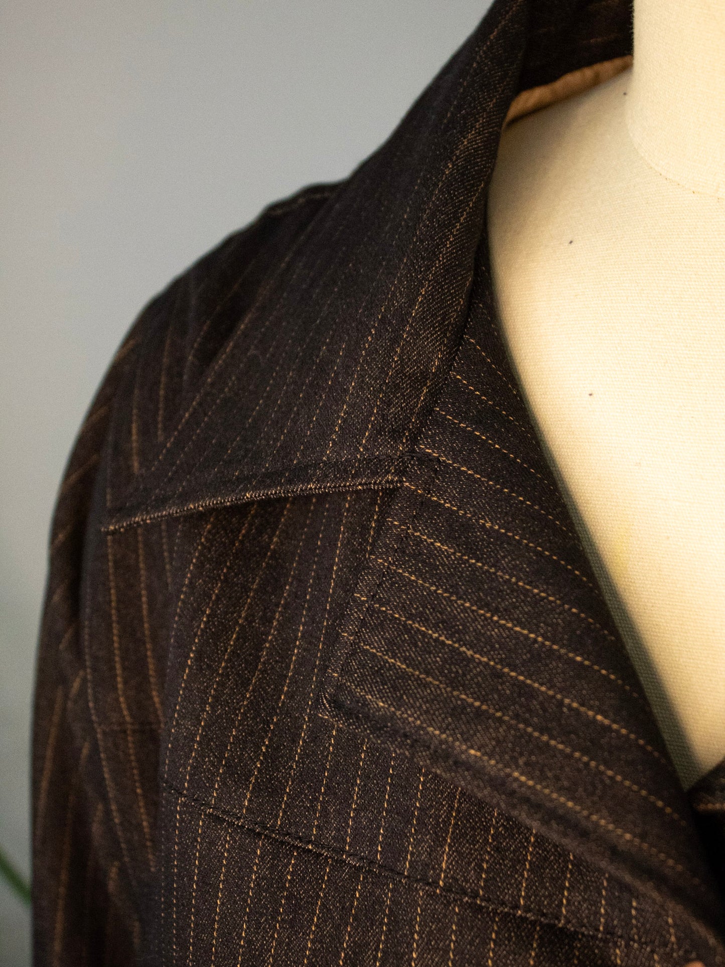 Cropped Jacket (pin-stripped)